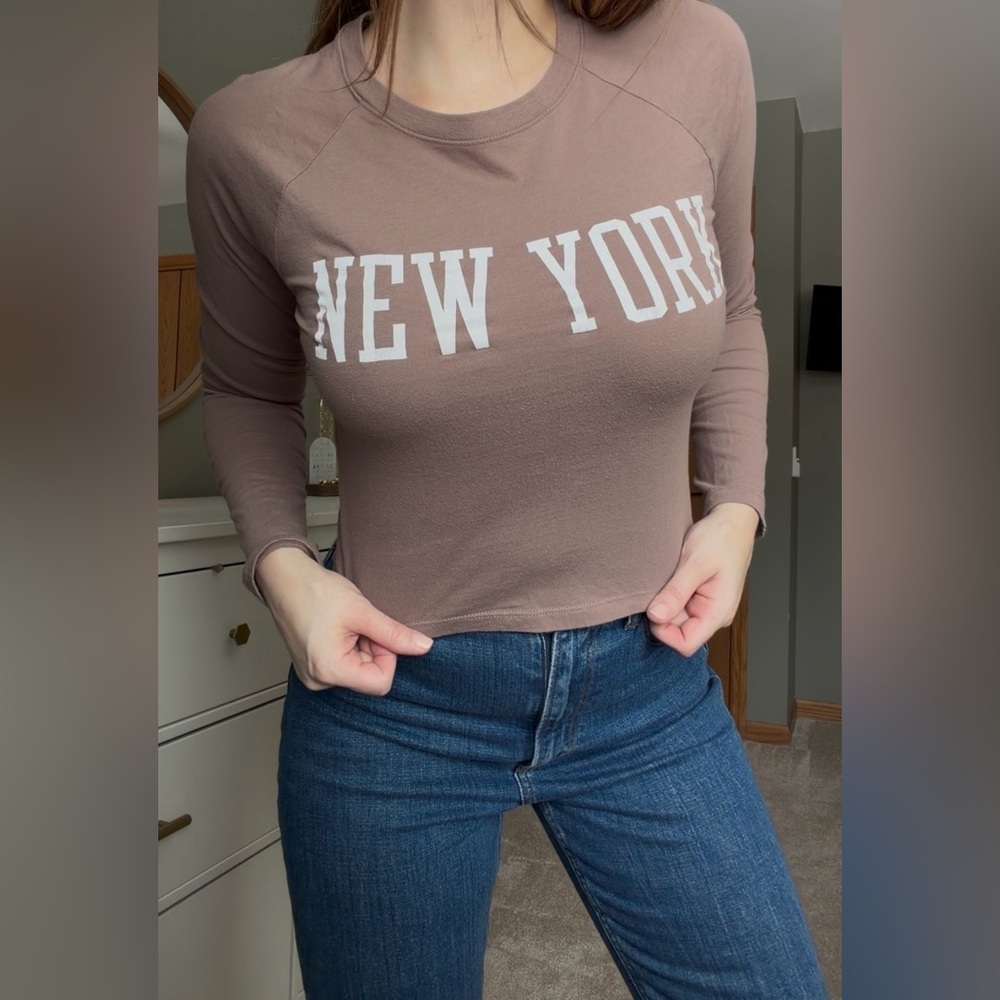 Abercrombie & Fitch New York Baby Tee
